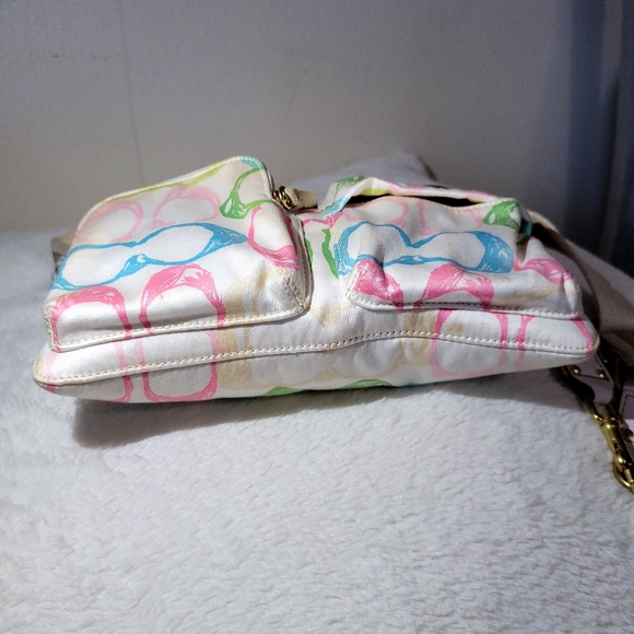 Coach Hampton Scribble Multi Purse - Picture 6 of 12